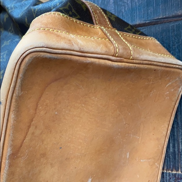 Louis Vuitton Bucket GM - Picture 16 of 17